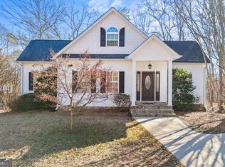 566 Freedom Heights Dr, Hartwell, GA 30643