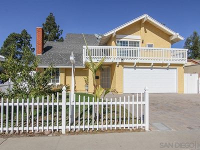 8456 Calle Morelos, San Diego, CA, 92126