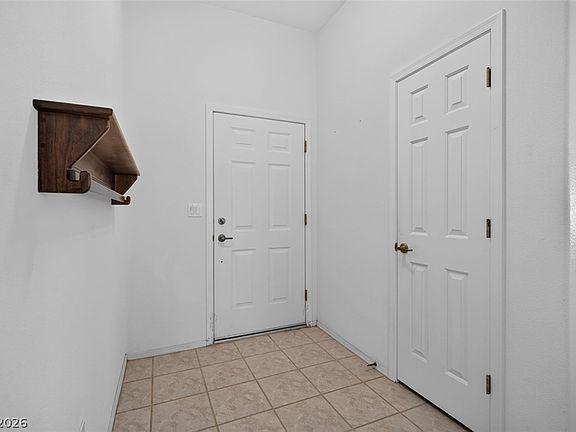 5th image of 493 Dalgreen Pl