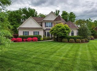 2013 Groves Edge Ln, Waxhaw, NC 28173