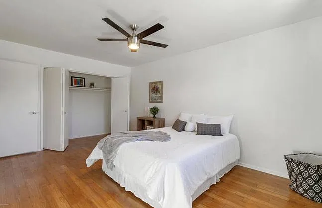 1231 E Maryland Ave #B — Photo 6