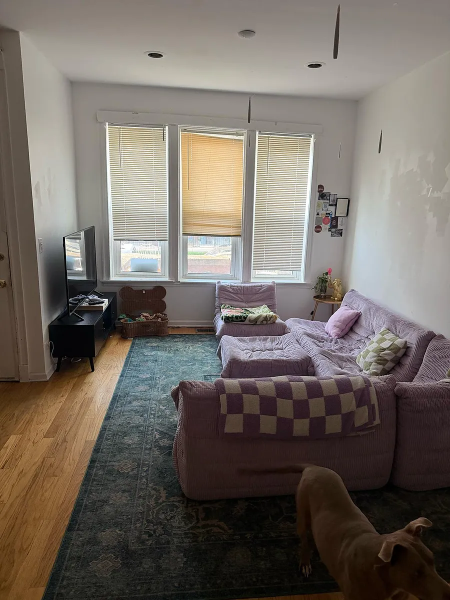 Building Photo - 2712 W Evergreen Ave #1F