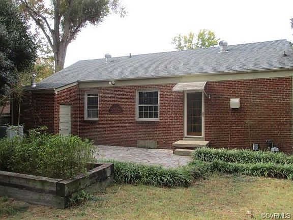 2nd image of 1413 Coronet Dr