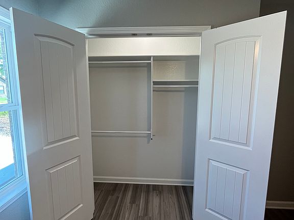 4th image of 105 Olyvia Cir