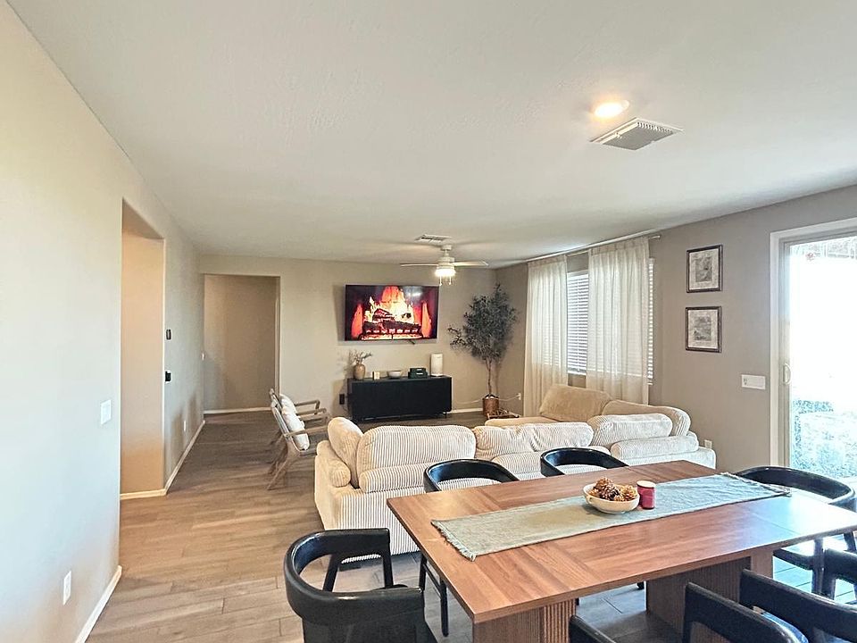 1st image of 2710 N Mulberry Pl