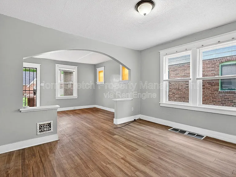 6705 Saint Louis Ave — Photo 23