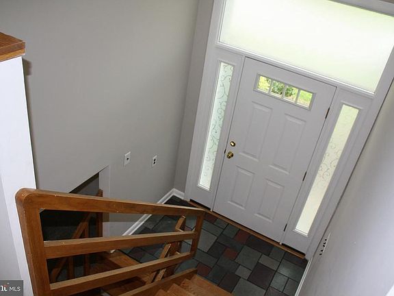 4th image of 23 Bristol Dr