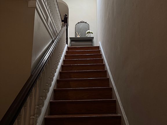 3rd image of 2507 Hanover Ave Floor 2
