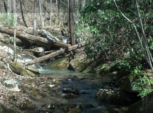 958 Low Gap Rd, McKee, KY 40447