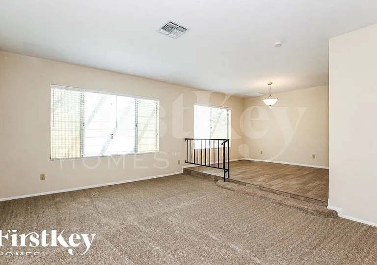 3361 W Phelps Rd — Photo 3