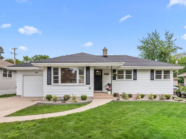 8921 Parrish Ave, Highland, IN 46322