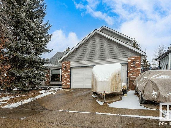 2nd image of 35 Welland Cres