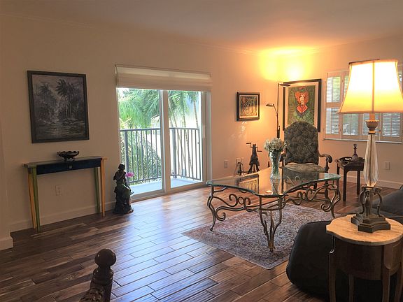 5th image of 6815 Edgewater Dr APT 209