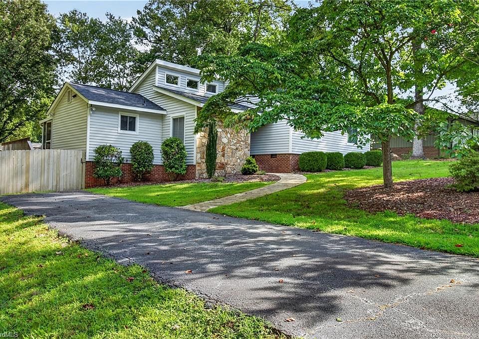 1st image of 609 Robin Ln