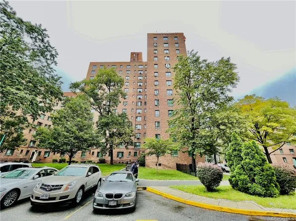 1605 Metropolitan Avenue #1C, Bronx, NY 10462