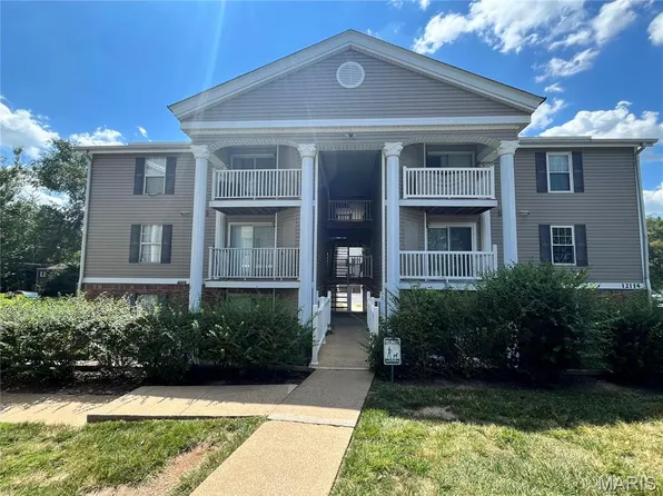 12114 Natural Bridge Rd APT H, Bridgeton, MO 63044