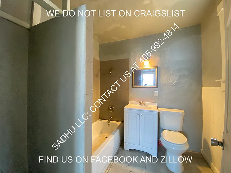 1815 W Park Pl #2 — Photo 5