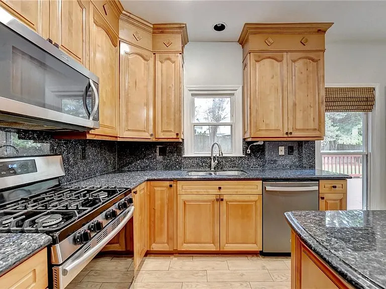 2835 Crestmont Ct — Photo 21