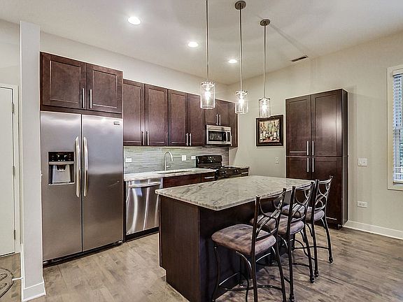 4th image of 1222 N Wolcott Ave APT 2S