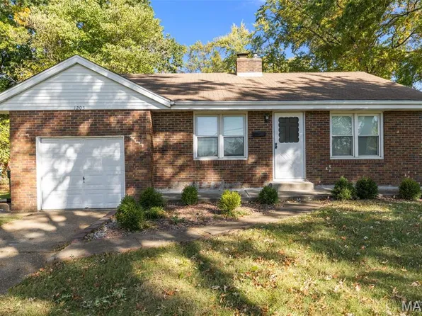1205 Shepley Dr, Saint Louis, MO 63137