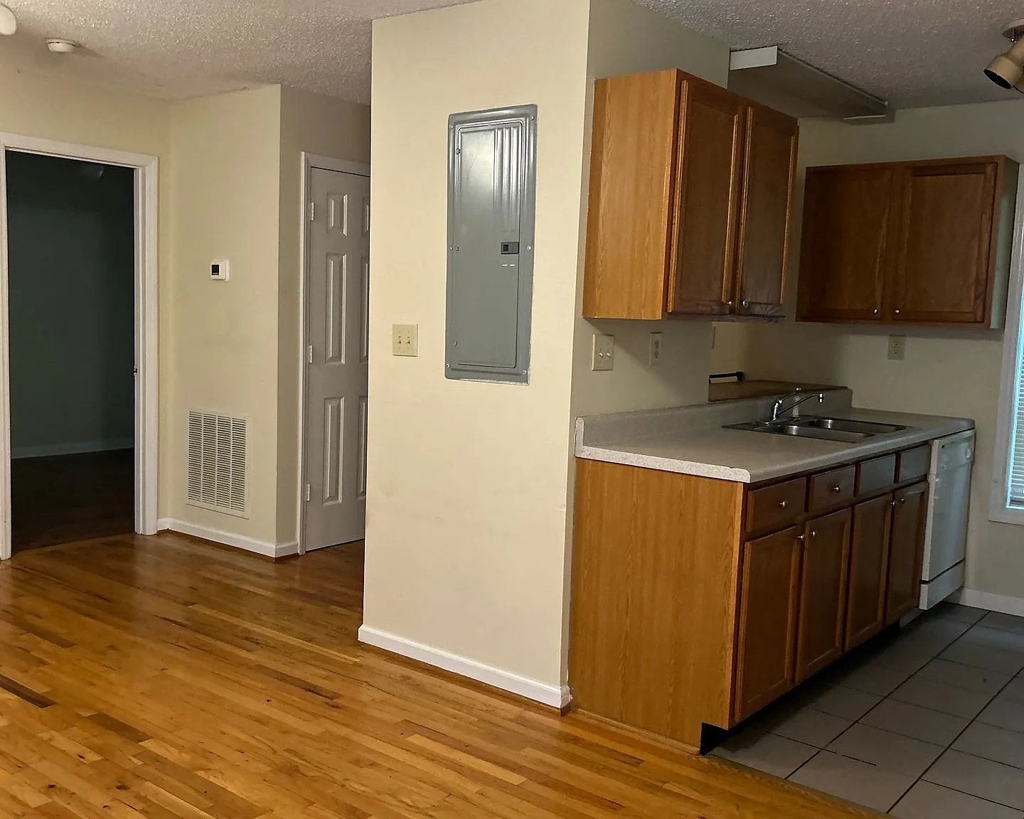 Poplar Point — Photo 3