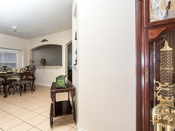 4th image of 2113 Haylee Dr