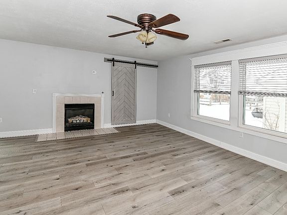 5th image of 1016 Canterbury Ln