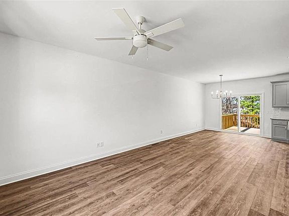 4th image of 46 Dogwood St NE