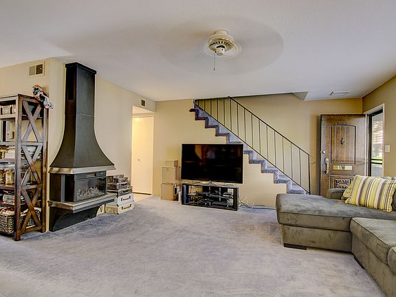 4th image of 2352 Via Camino Ave