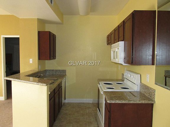 3rd image of 5166 S Jones Blvd Unit 108