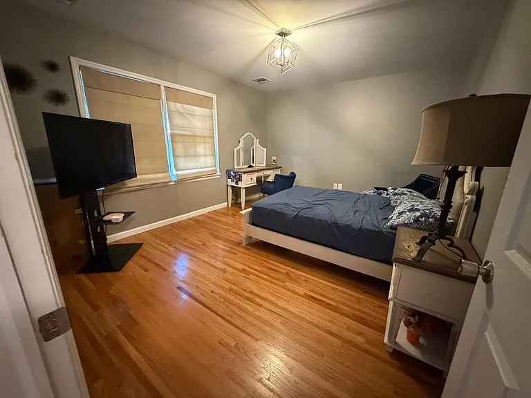 341 Maple St — Photo 21