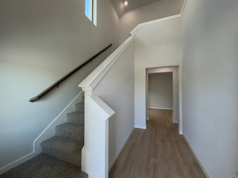 120 Millwood Rd — Photo 8