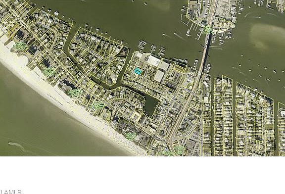 4th image of 422 Harbor Ct
