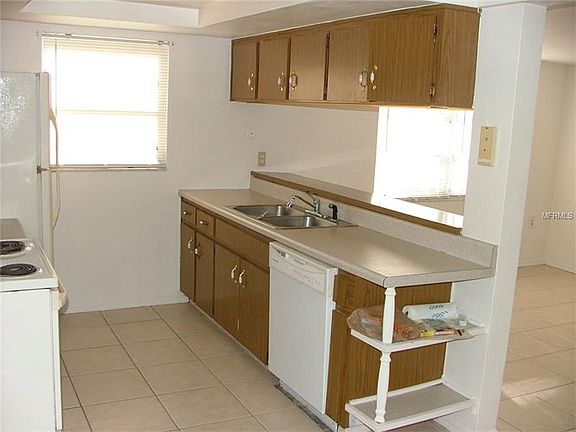 4th image of 4235 Canterberry Dr