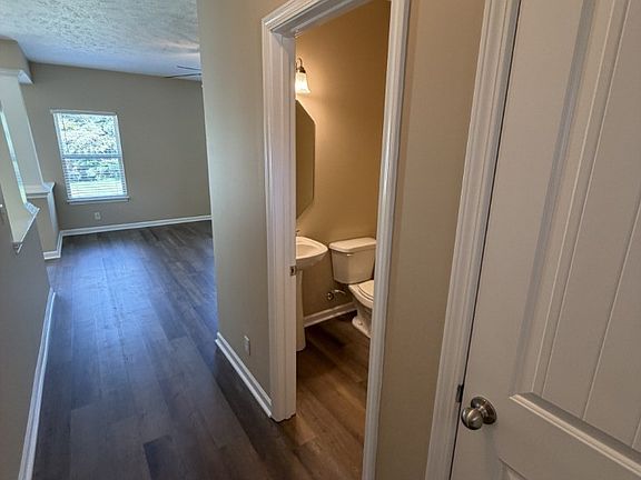 2nd image of 3448 Oval Hesson Ln