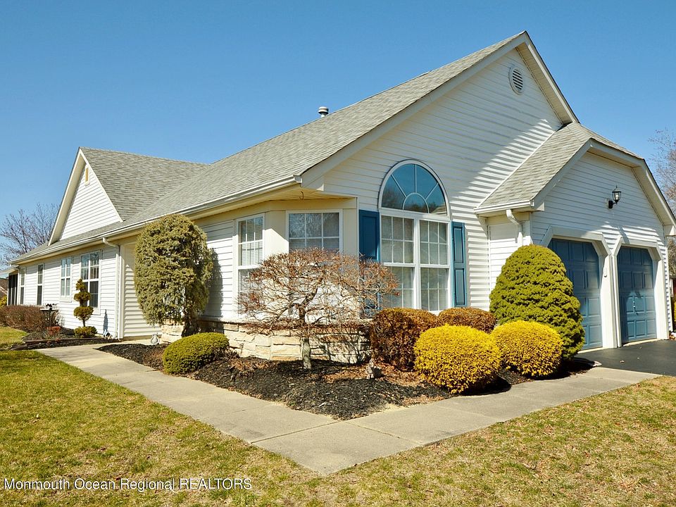 1st image of 2596 Meadow Lake Drive