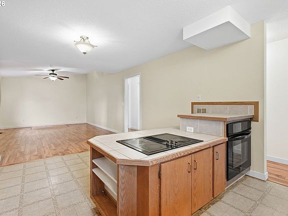 5th image of 315 SW 5th Ct