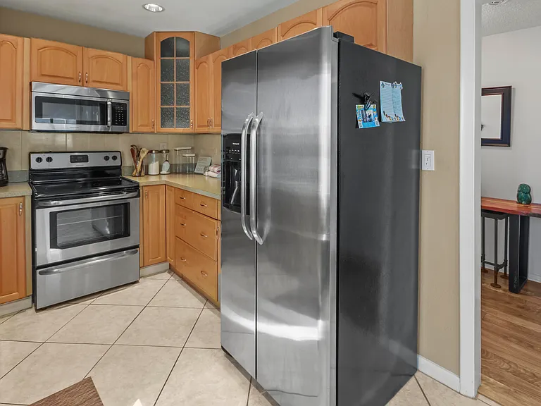 2936 Lake Shore Dr #310 — Photo 16