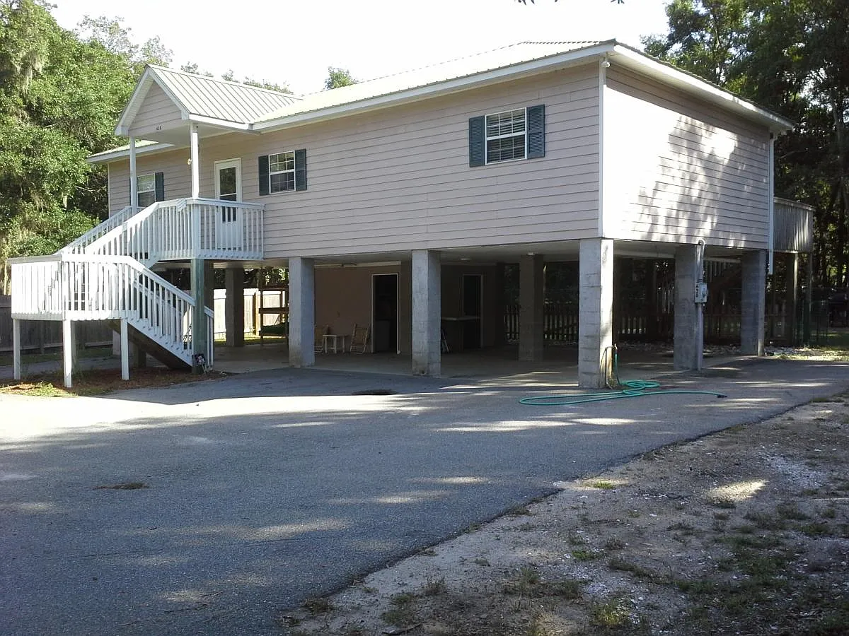 2 bed, 1274 sqft, $2,600 — Photo 1