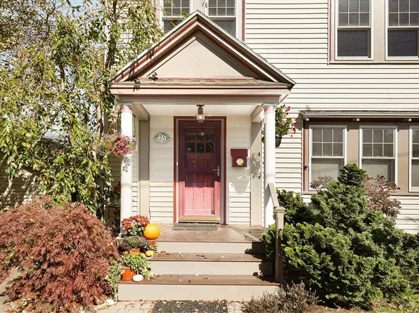 25 Green St, Marblehead, MA 01945
