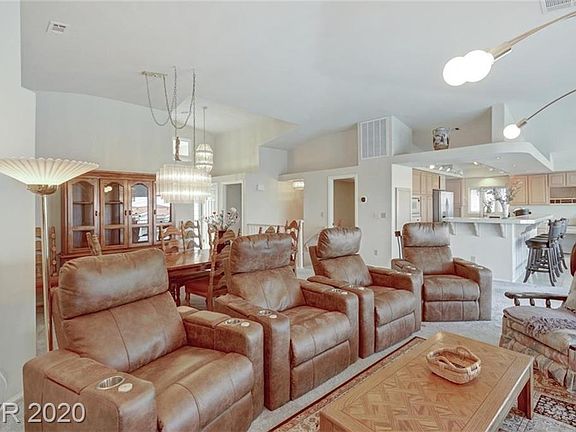 4th image of 146 Rainbow Dr