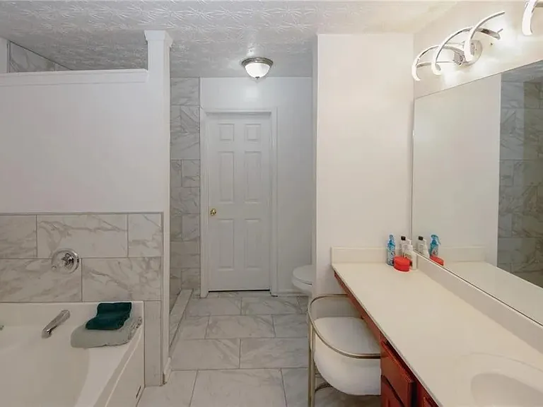 1290 Adcox Sq — Photo 8