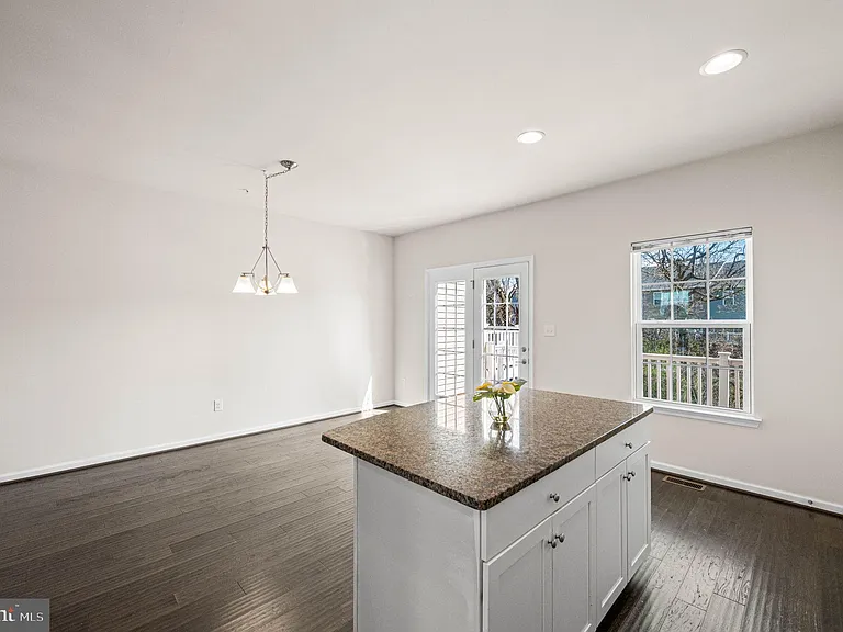 126 Cricket Dr — Photo 10
