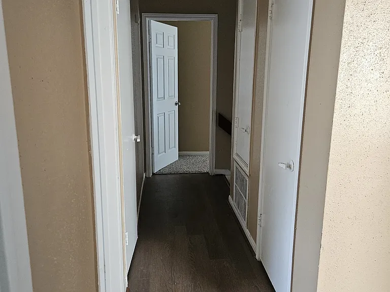 5514 Fairview Forest Dr — Photo 3