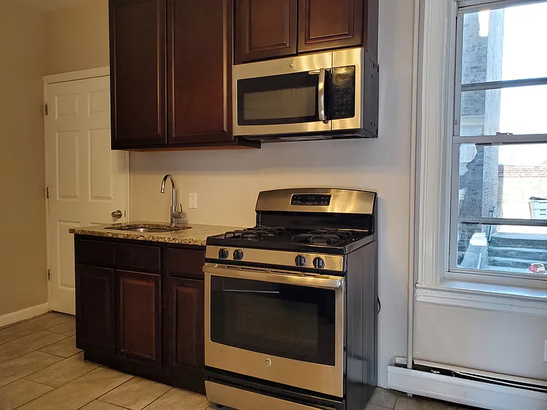 233 Fowler Ave #1E — Photo 1