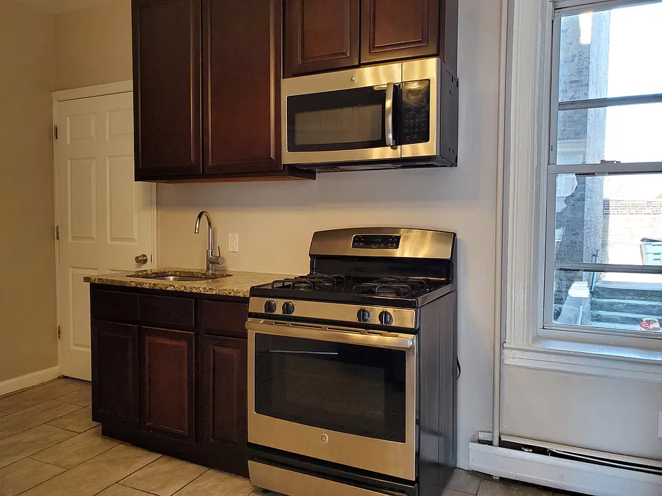233 Fowler Ave #1E