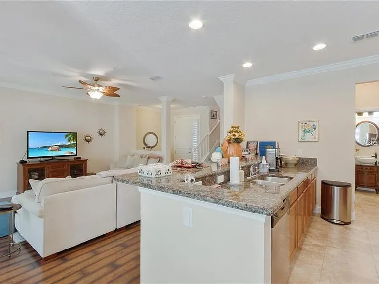 1946 Michael Tiago Cir — Photo 9