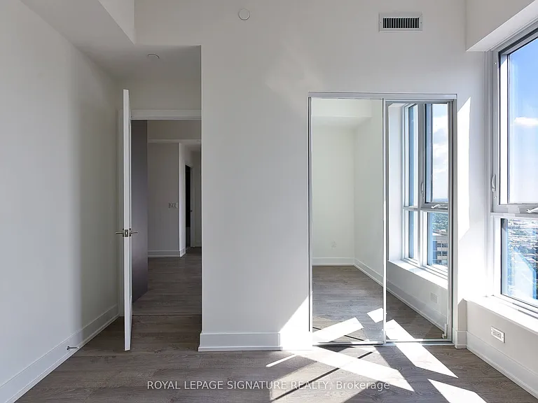 7 Mabelle Ave #3710 — Photo 13