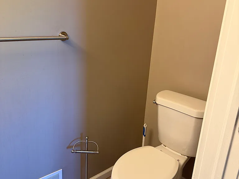 10193 E Cherry Bend Rd — Photo 2