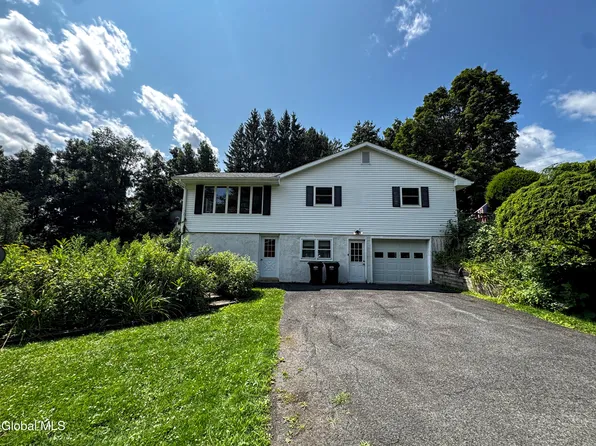 120 Burgess Road, Hoosick Falls, NY 12090